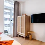 Modern Renovated In The Vibrant Heart Of *